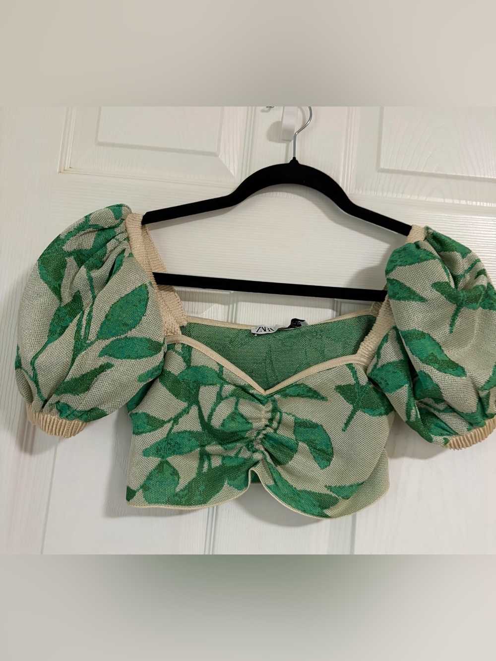 Zara Cream and Green Leaf-Print Puff-Sleeve Cropped Top